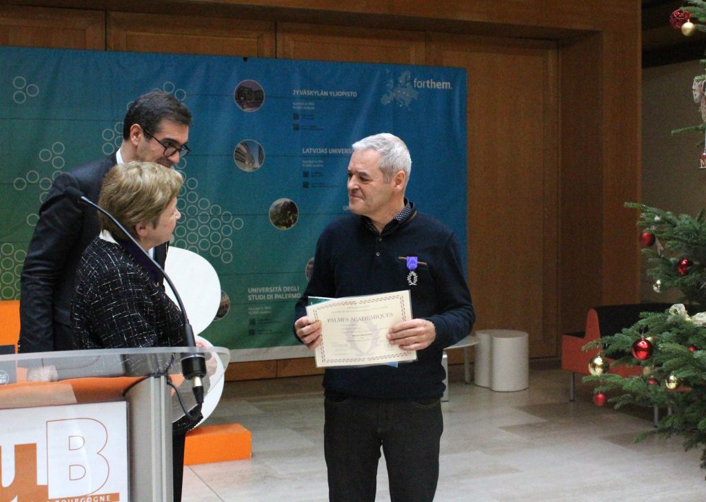 Gilles Bousquet, chevalier de l'ordre des Palmes Académiques de l'UFR Lettres et Philosophie de l'université de Bourgogne